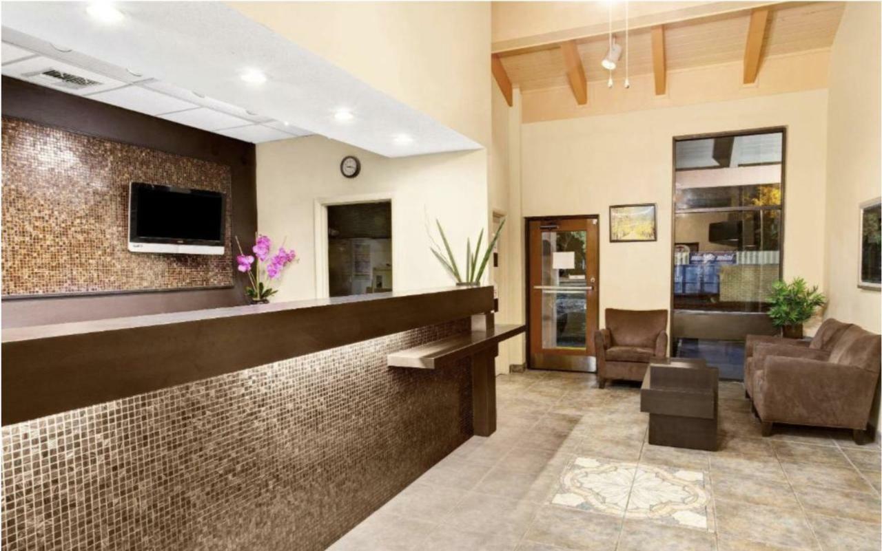 Super 8 By Wyndham Kissimmee/Maingate/Orlando Area Ξενοδοχείο Celebration Εξωτερικό φωτογραφία